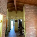 Rent 5 bedroom house of 258 m² in Vigarano Mainarda