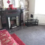 Rent 3 bedroom flat in Bradford