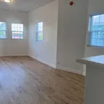 Rent 3 bedroom house of 92 m² in Los Angeles