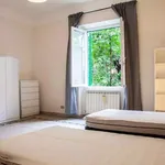 Rent 5 bedroom apartment in Rome