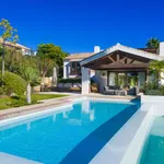 Rent 6 bedroom house of 1800 m² in Marbella