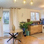 Rent 3 bedroom apartment of 52 m² in Versailles