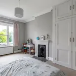 Rent 5 bedroom house in South East England