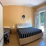 Rent 4 bedroom house of 120 m² in Roma