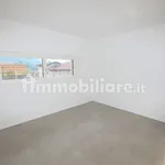 Affitto 4 camera appartamento di 150 m² in Trento