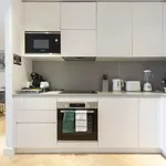 Rent 2 bedroom apartment of 885 m² in London