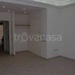 Affitto 4 camera appartamento di 119 m² in Cagliari