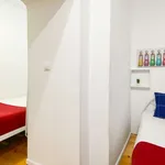 Rent 2 bedroom apartment in lisbon