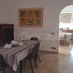 Rent 6 bedroom house of 280 m² in Maruggio