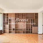 Rent 3 bedroom apartment of 150 m² in Milano