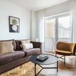 Rent 4 bedroom apartment of 101 m² in Lisbon