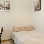 Rent a room of 110 m² in madrid