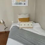 Rent a room of 90 m² in valencia