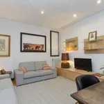 Rent a room of 270 m² in madrid