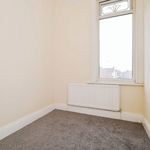 Rent 3 bedroom flat in North East England