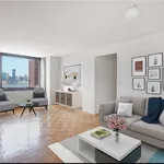 Rent 3 bedroom apartment of 109 m² in New York