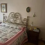 Rent 5 bedroom apartment of 135 m² in Naples