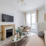 Rent 2 bedroom apartment of 430 m² in Paris