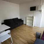 Rent 1 bedroom apartment of 17 m² in paris