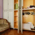 Rent a room of 75 m² in turin