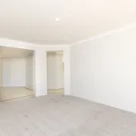 Rent 4 bedroom house in Port Kennedy