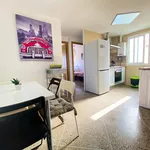 Rent a room of 85 m² in Valencia