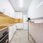 Rent a room of 293 m² in Madrid