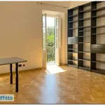 Affitto 5 camera appartamento di 140 m² in Turin