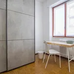 Rent 6 bedroom apartment in Milan