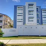 Rent 3 bedroom apartment in Coolangatta