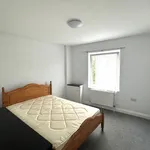 Rent 3 bedroom flat in South West England