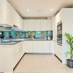 Rent 1 bedroom flat of 53 m² in London