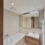 Pronajměte si 4 ložnic/e byt o rozloze 95 m² v Prague