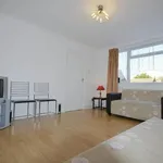 Rent 4 bedroom flat in Colchester