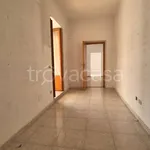 Rent 6 bedroom apartment of 180 m² in Crotone