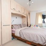 Rent 2 bedroom flat in South East England