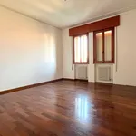 Rent 5 bedroom apartment of 110 m² in Ponte San Nicolò