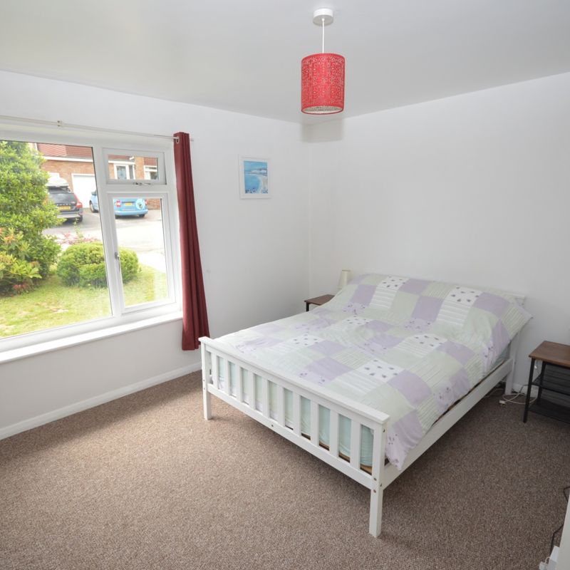 apartment for rent in Clinton Road, Lymington, Hampshire, SO41 Milford on Sea