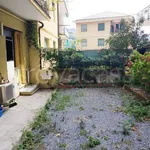 Affitto 2 camera appartamento di 64 m² in Genoa