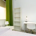 Rent 5 bedroom apartment in Granada