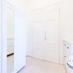 Rent 1 bedroom apartment of 33 m² in Prague