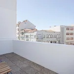 Rent 9 bedroom apartment of 205 m² in Porto