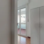 Rent 5 bedroom apartment in Milan