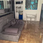 Rent 2 bedroom apartment of 30 m² in Napoli