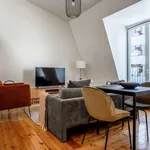 Rent 1 bedroom apartment of 89 m² in lisbon