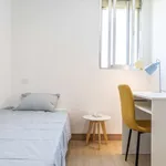 Rent a room of 85 m² in madrid