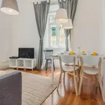 Rent 2 bedroom apartment of 700 m² in Lisbon