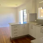 Rent 4 bedroom house in Springvale South