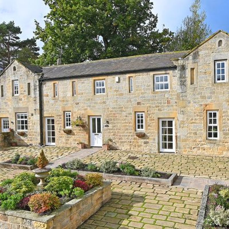 Barn conversion to rent in Home Farm Square, Birstwith, Harrogate HG3