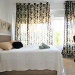 Rent 4 bedroom apartment in Valencia